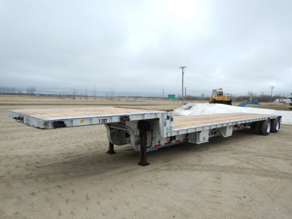 Wilson-Tandem-Aluminum-Step-Deck-Trailer