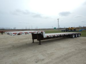 Wilson-Tridem-Aluminum-Combo-Step-Deck-Trailer