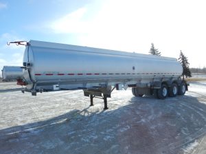 Advance-Tridem-Aluminum-Tanker-Trailer