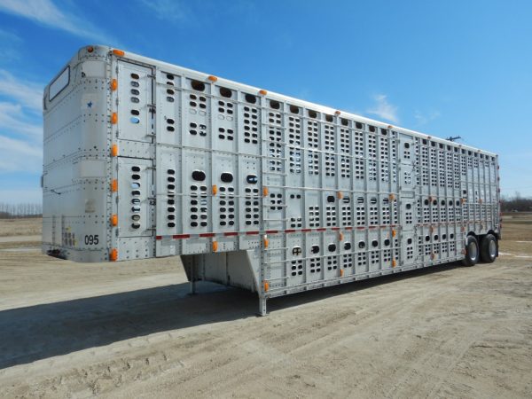 Wilson-Tandem-Livestock-Trailer