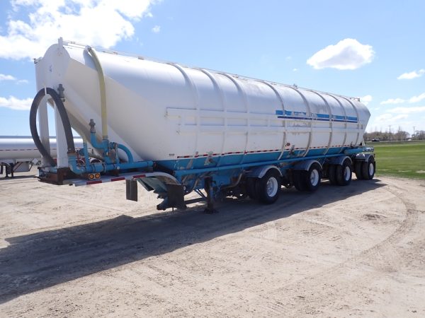 King-Pneumatic-Tanker-Trailer
