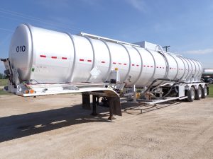 Polar-Tridem-Aluminum-Tanker-Trailer