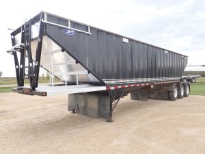 2021-Berg-30FT-Tridem-Hopper