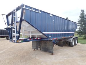 Doepker-Super-B-Grain-Hopper-Trailer