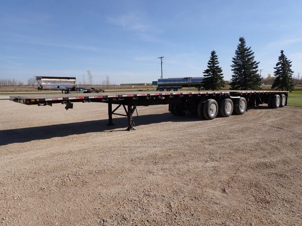 Doepker-Super-B-Flat-deck-Trailer