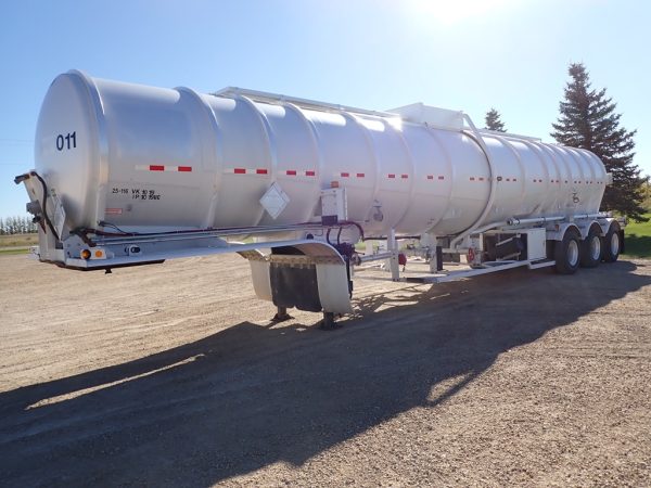 Polar-Tridem-Aluminum-Tanker-Trailer