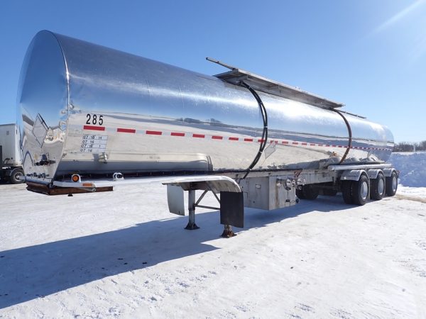 Tremcar-Tridem-Stainless-Tanker-Trailer