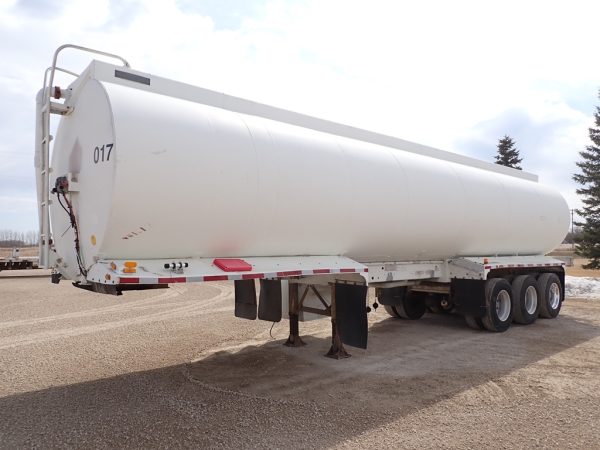 Columbia-Tridem-Aluminum-Tanker-Trailer